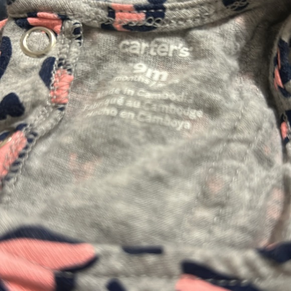 Carters Top 💥🌼 - Picture 3 of 4